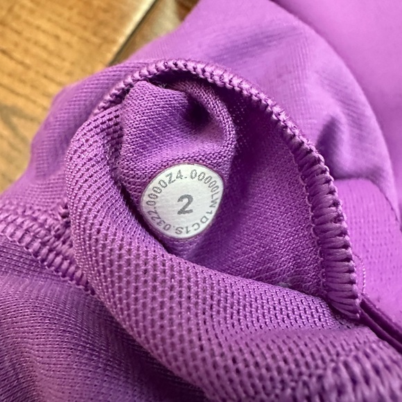 Lululemon Invigorate Training Tank Top - Picture 9 of 9